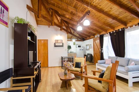 Top Airbnb: "Cerros Nevados" Spacious accommodation in a central area in Departamento Futaleufú