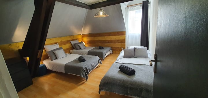 غرفة نوم ثانية ، 3 أسرّة فردية