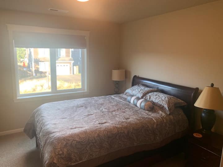 Queen bedroom with view of Haystack Rock
