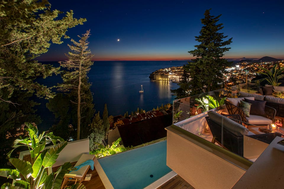 A five-floor villa looking at Dubrovnik's old town, Dubrovnik, Croatia, photo 5 of 10