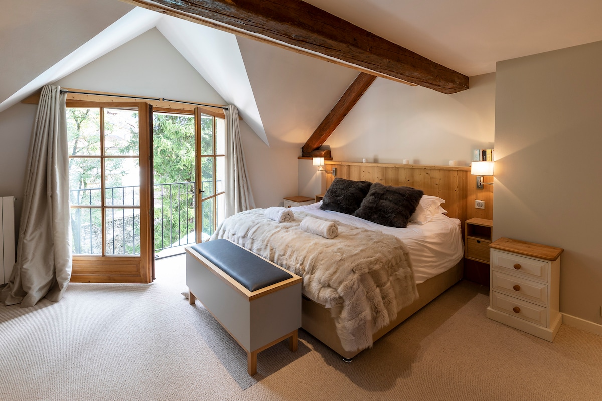 Spálňa 1 - hlavná spálňa s vlastnou kúpeľňou