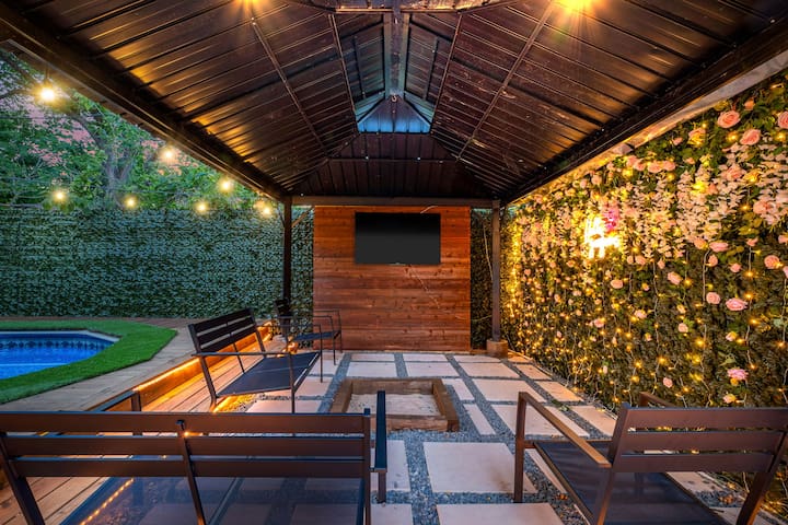 4BR ModernHome-Trinity Groves w/New Pool & Jacuzzi gallery image 3