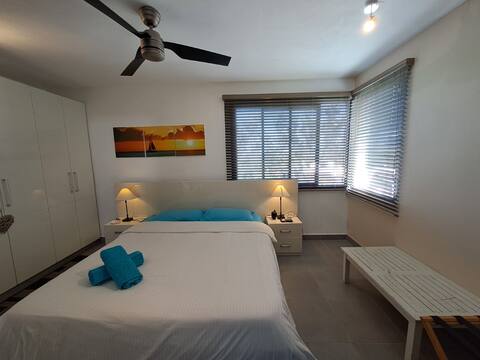 Modern villa in a quiet area close to the beach