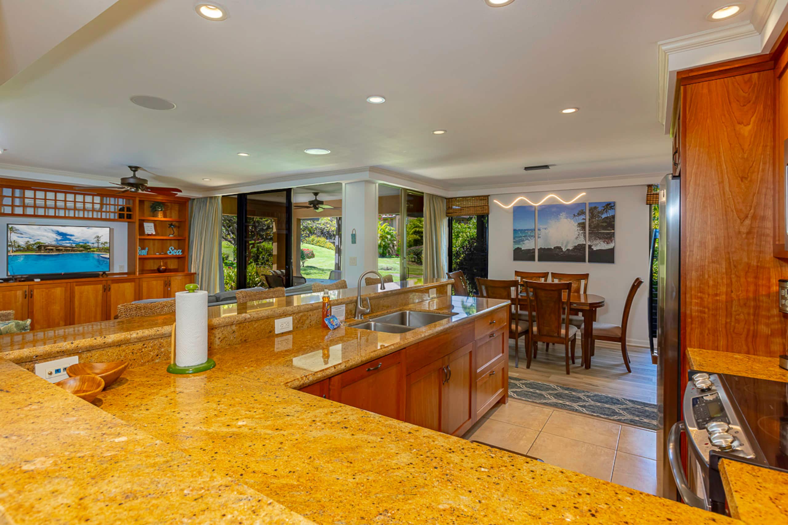 Condo in Kihei · ★4.92 · 2 bedrooms · 3 beds · 2 baths - Image 8
