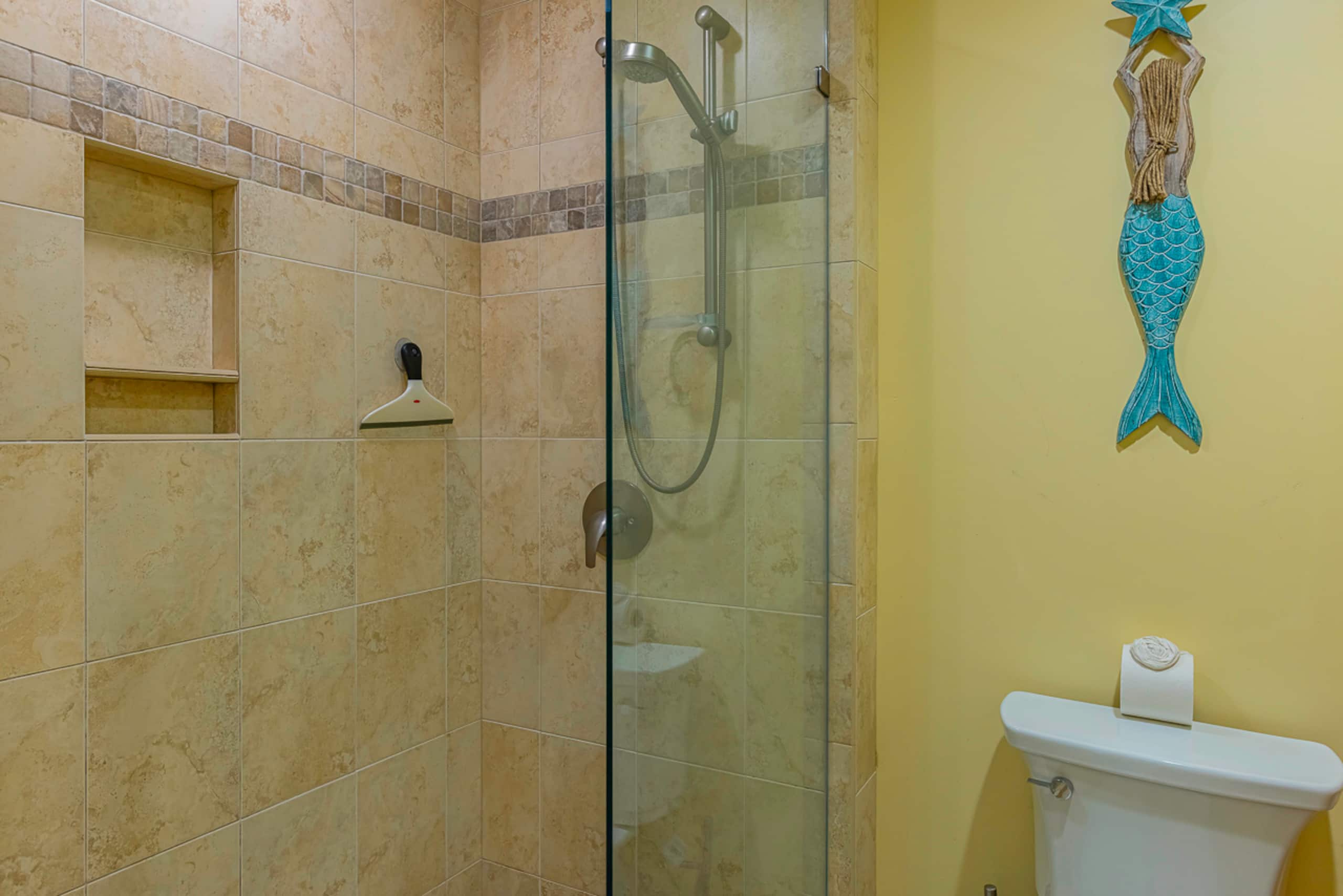 Condo in Kihei · ★4.92 · 2 bedrooms · 3 beds · 2 baths - Image 25