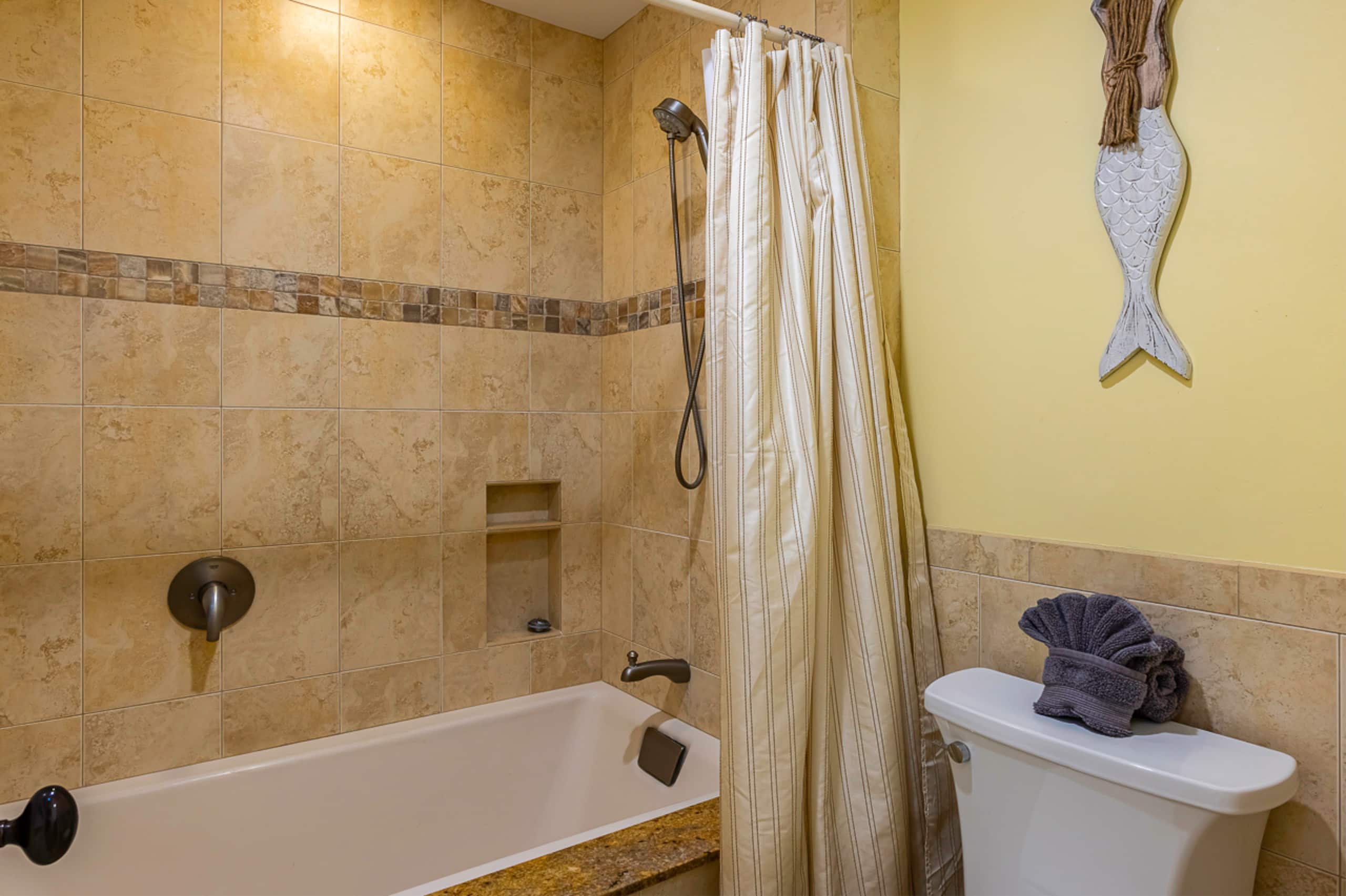 Condo in Kihei · ★4.92 · 2 bedrooms · 3 beds · 2 baths - Image 19