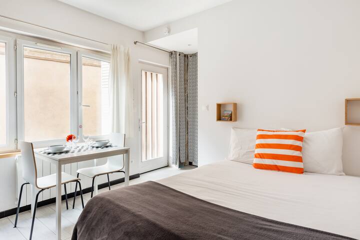 ניתן להתאימו לסטודיו