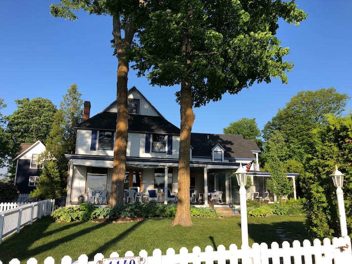 Stunning 8 Bedroom Historic Cottage By the Bay Cottages for Rent in