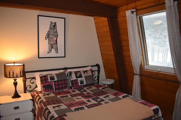 标准双人床卧室1