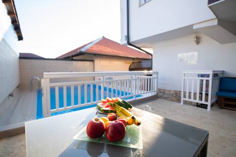Villas by Expert Luxury