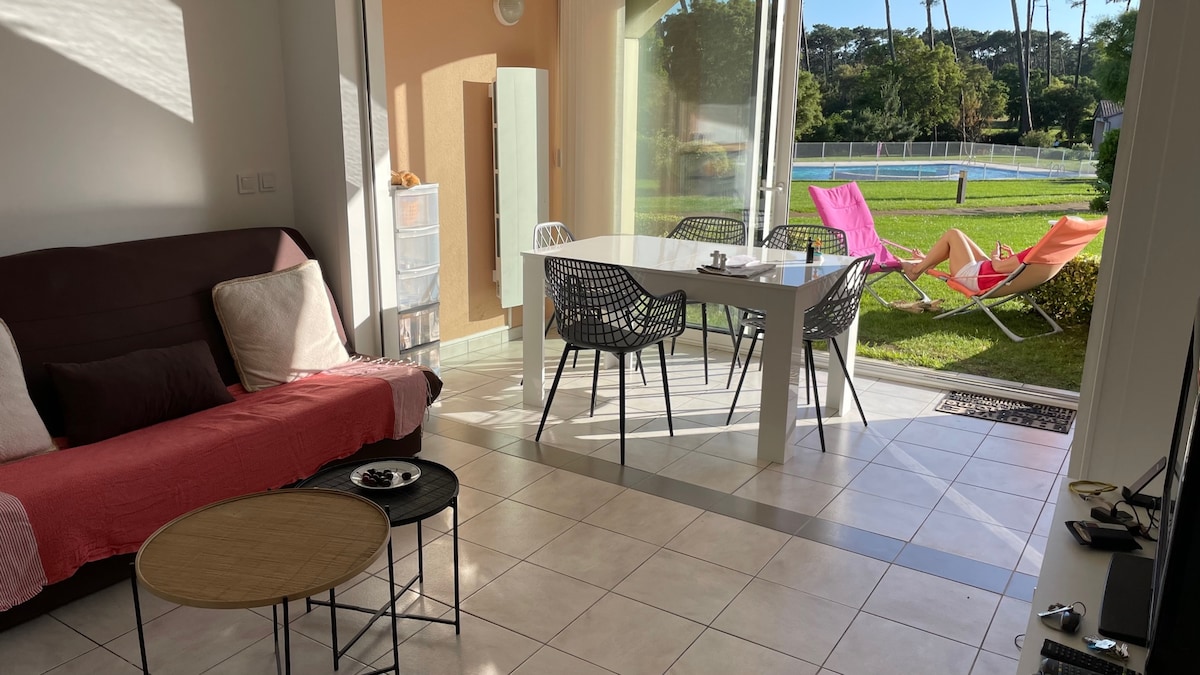 Top performing Airbnb: Beautiful renovated 2-room apartment - Ground floor - Near Golf and Pool in Moliets Et Maa