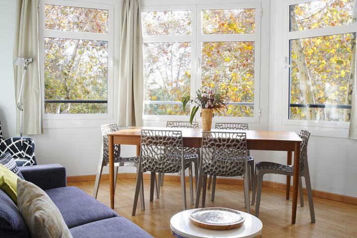 LOST GARDEN XL – Strategic location, Park views gallery image 3