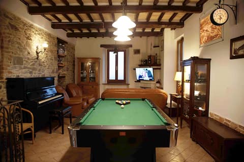 Top Airbnb: Characteristic accommodation in a 1400s village in Marsciano