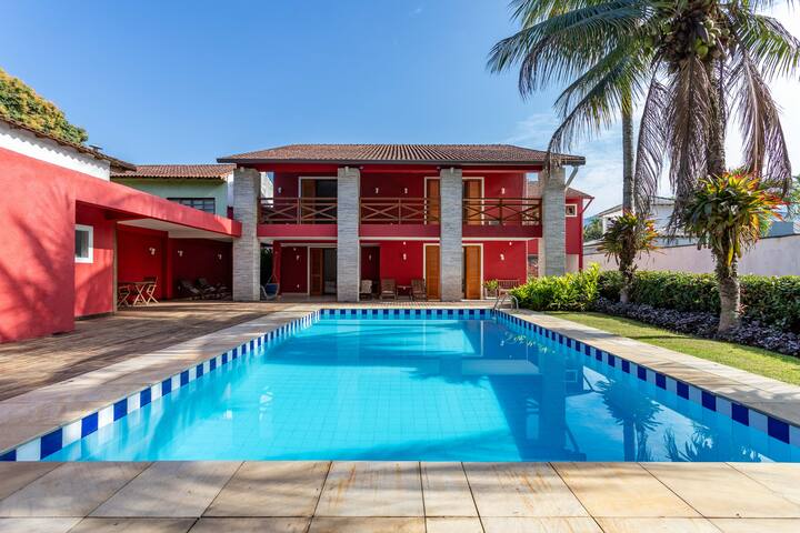 Casa Pérez Vargem Gde – 5 suítes, piscina, futebol