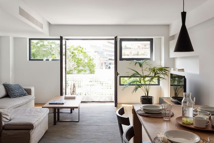 Acropolis Maisonette by Urban Stripes Athens