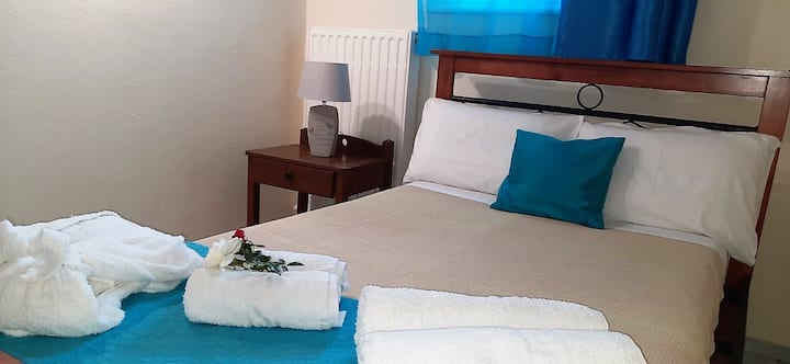 חדר 2... עם מיטה זוגית.