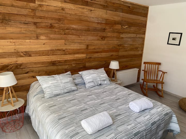 master bedroom (suite)