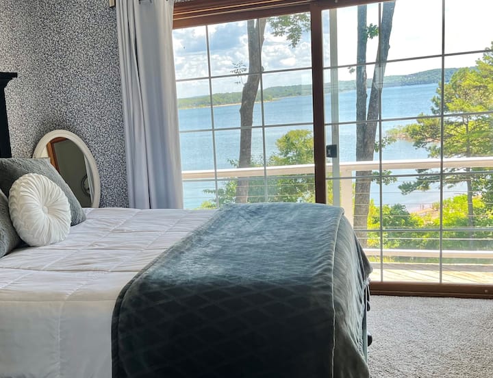 Dhomë gjumi në katin e poshtëm