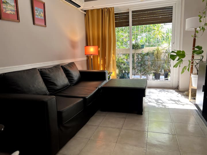 Two-bedroom apartment in Recoleta