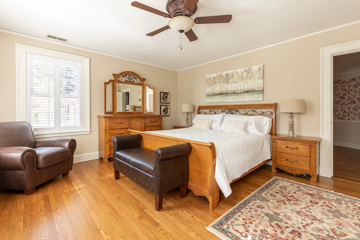 Bedroom 2 - King with full bathroom