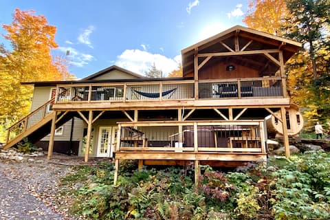 3.5 acre Private River View 5+1 BR, Hot Tub, Sauna