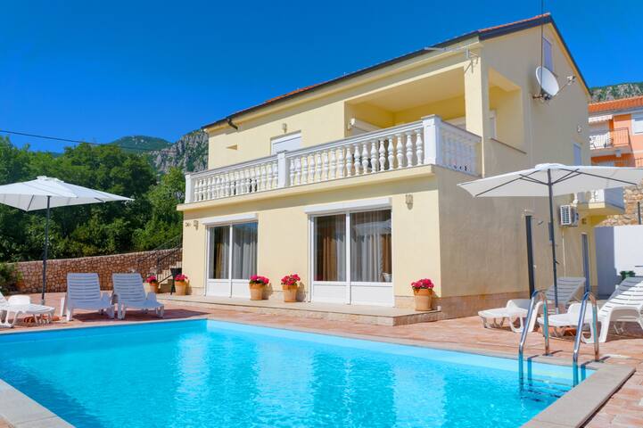 Ulli Travel managed Airbnb listing 2