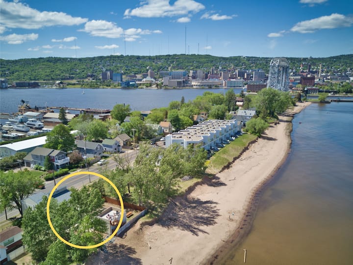 Lake Superior Beach House - .04mi to Canal Park
