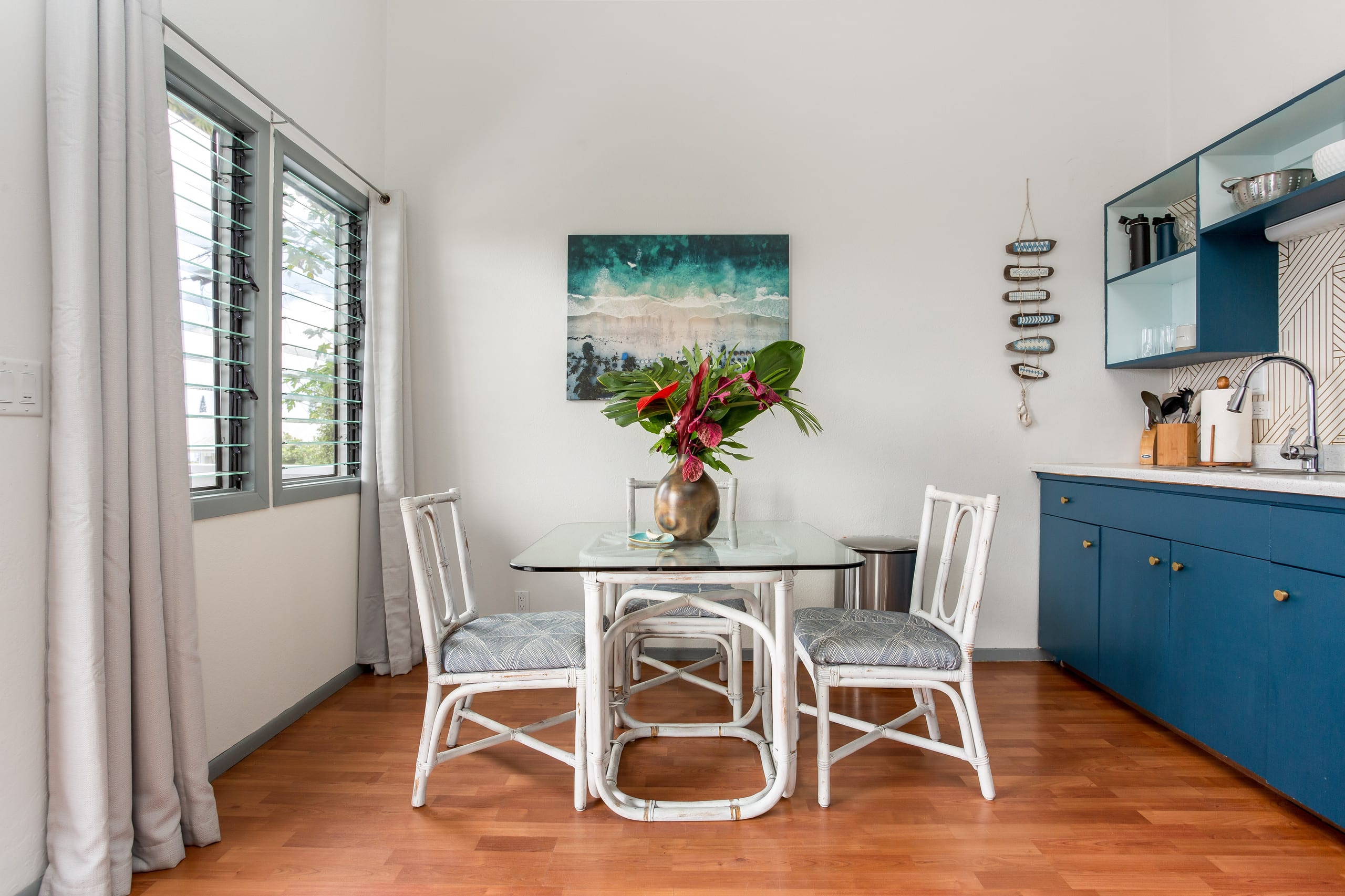 SWELL: Romantic Gem w/Sweeping Coastline Views - Image 6
