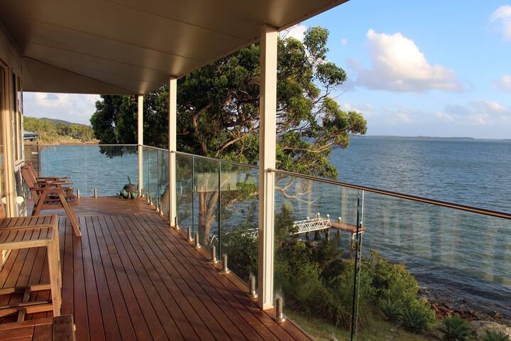 Absolute Waterfront Cottage in Port Stephens