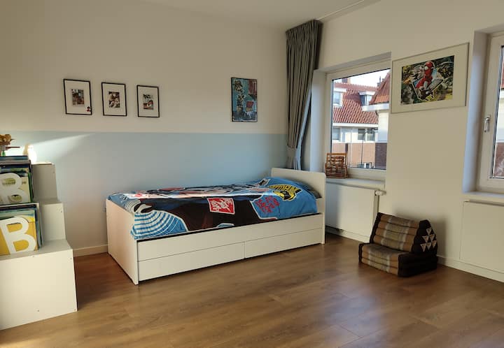 Habitación 1 en el primer piso

Cama nido | Abre a dos camas