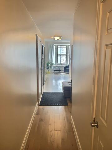 Amazing condo in the Old Port gallery image 5