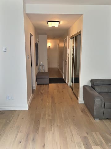 Amazing condo in the Old Port gallery image 3