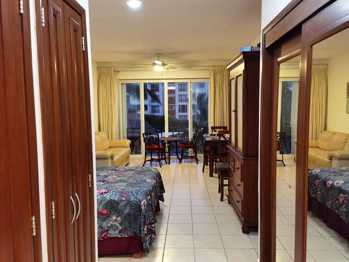 المسكن بأكمله لتستمتع به!