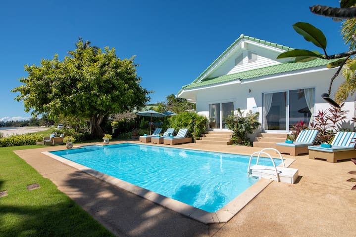 Luxury Island Villas managed Airbnb listing 3