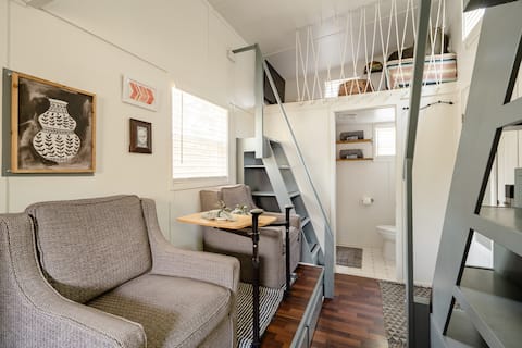 Forested Artistic Cozy Tiny House w/ Wildlife