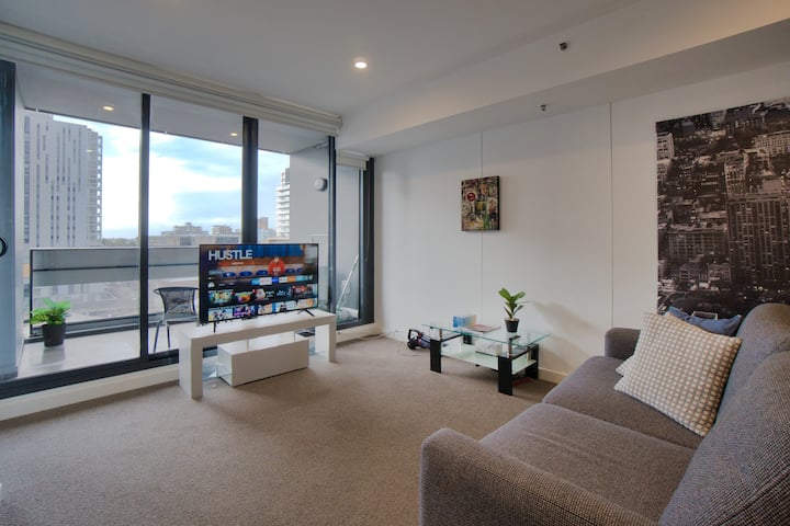 Modern 2br City Apartment With Pool & Gym - Adelaide