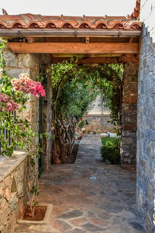 Anixiatiko Villa(privacy, swimming pool, barbecue) gallery image 5