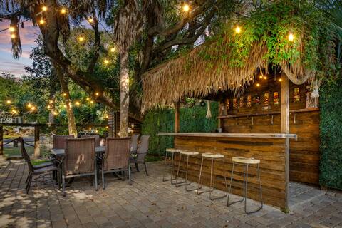 Blackbeard's Folly Flagship - Sleeps 24 - 8BR 4BA