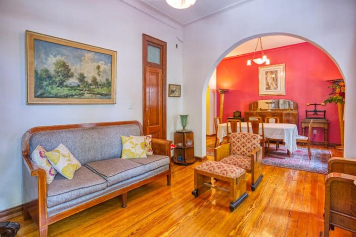 Deco Apartment in historic building with a view