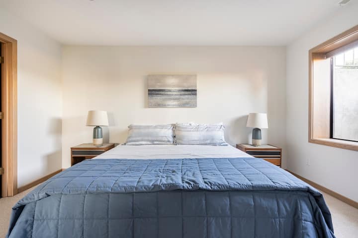 Kitanda cha ukubwa wa King kinachoweza kubadilishwa