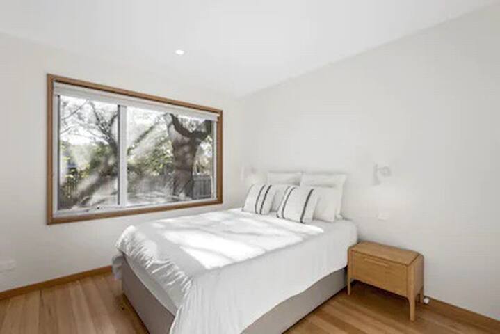 Aireys Inlet Beach home gallery image 3