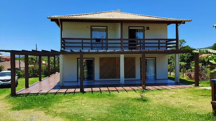 Schönes Haus in Praia do Rosa - Airbnb