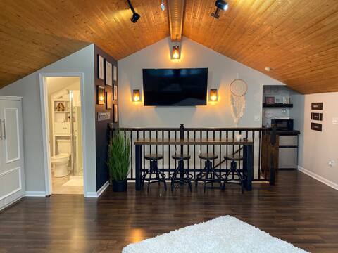 The Atrium with Luxury Backyard Retreat