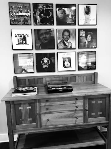 Music City Getaway – 3 Suites/Close 2DWNTN