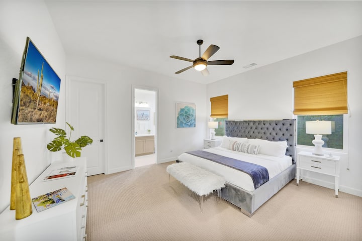 Secondary bedrooms all feature king-size beds, en-suite bathrooms, walk-in closets, smart TVs.