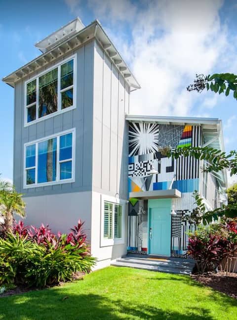 *JAX Beach Retreat* Luxury, Sleeps 12!