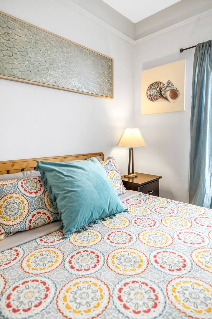 Queen bedroom