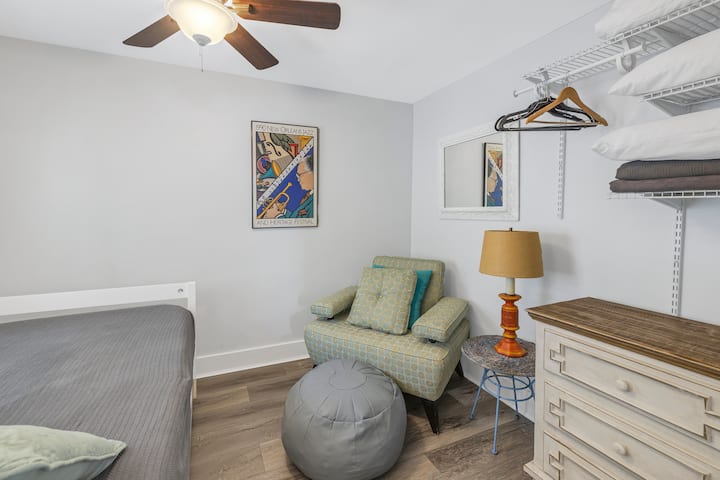 Twin Trundle Bedroom