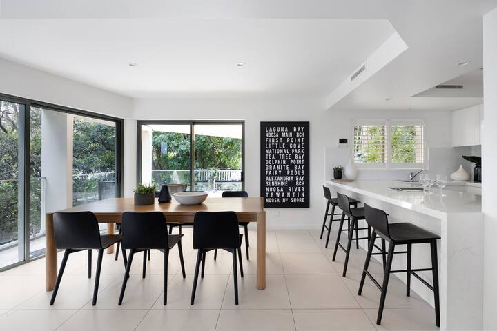 Hastings Park 7: Elegant Noosa Gem by the Beach gallery image 3