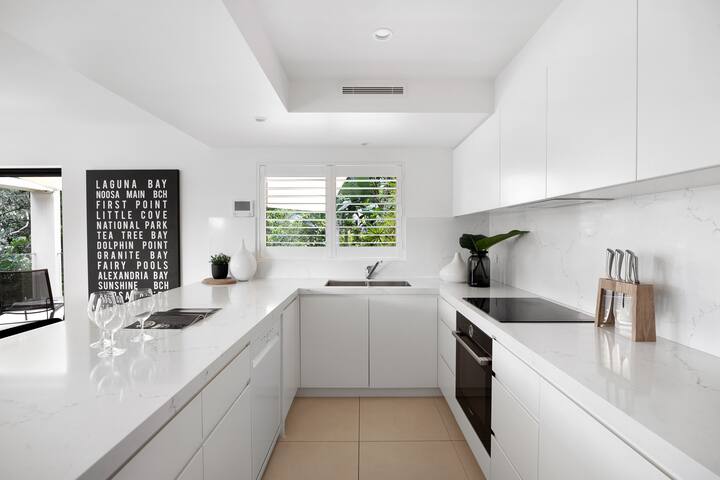 Hastings Park 7: Elegant Noosa Gem by the Beach gallery image 5